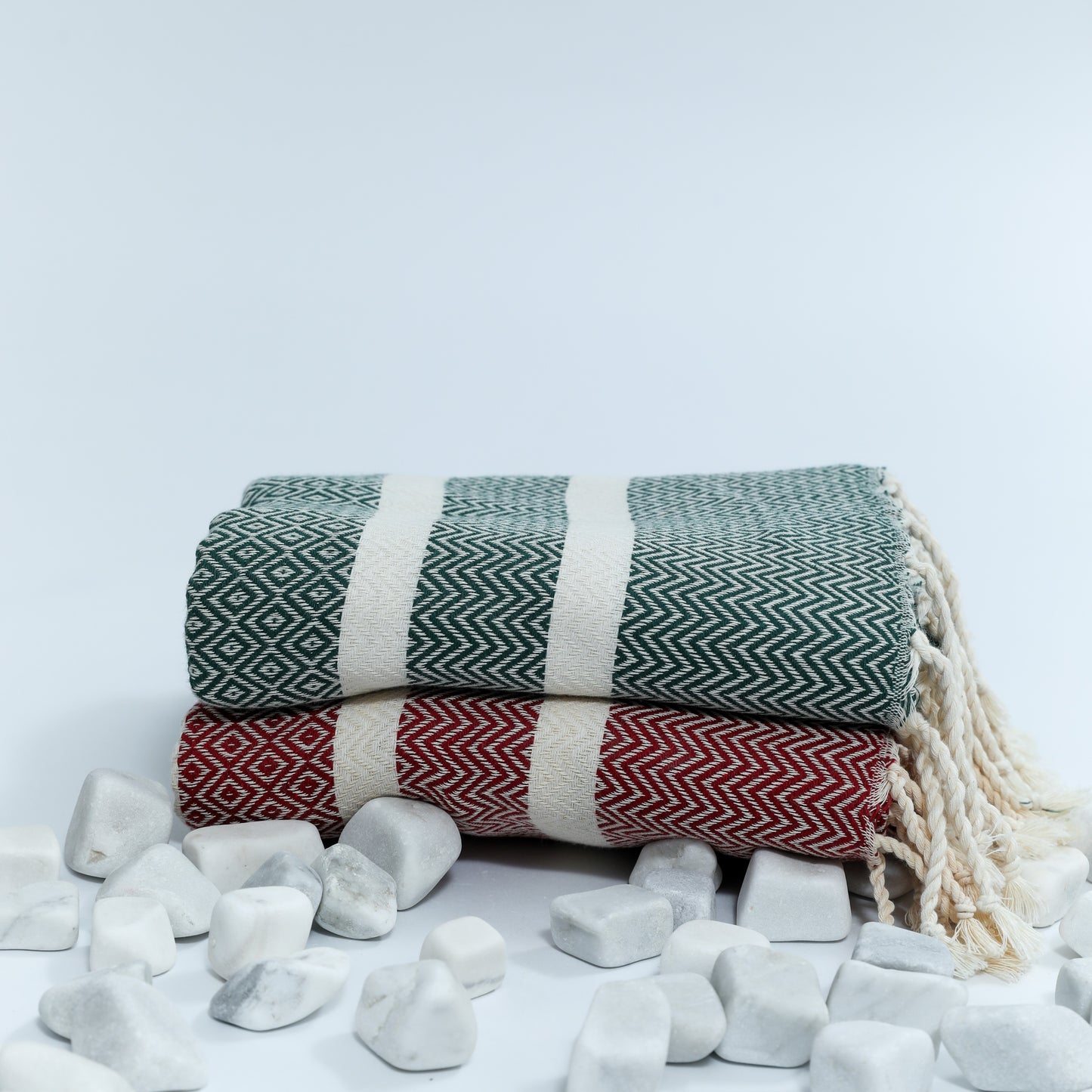 Exclusive Diavron 2-Pack Cotton Towels – Pine Green & Burgundy Red | Quick-Dry, Lightweight & Stylish for Travel, Beach, Bath & More (39" x 71")