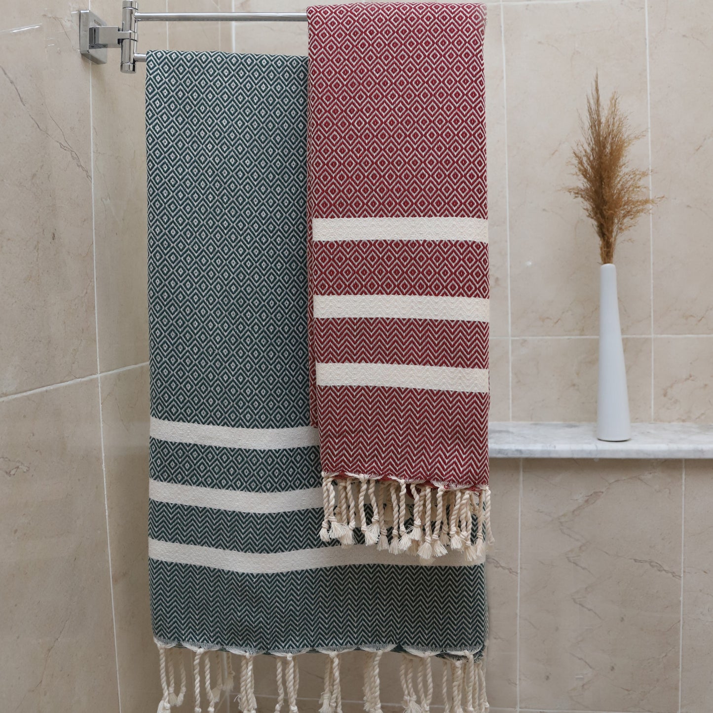 Exclusive Diavron 2-Pack Cotton Towels – Pine Green & Burgundy Red | Quick-Dry, Lightweight & Stylish for Travel, Beach, Bath & More (39" x 71")