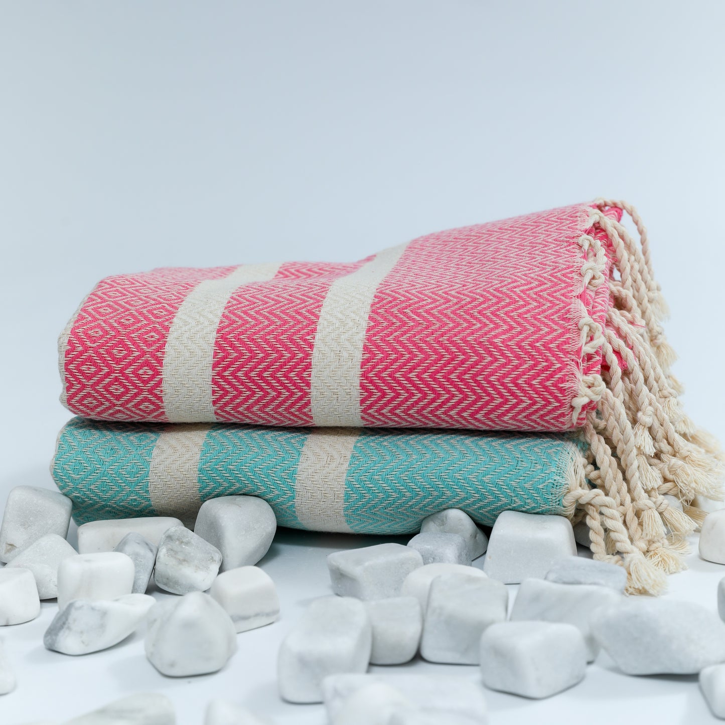 Exclusive Diavron 2-Pack Cotton Towels – Mint Green & Candy Pink | Quick-Dry, Lightweight & Stylish for Travel, Beach, Bath & More (39" x 71")